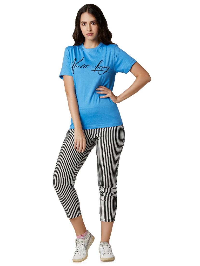 women's chest print round neck t-shirt - 17089353 - Zoom Image - 2