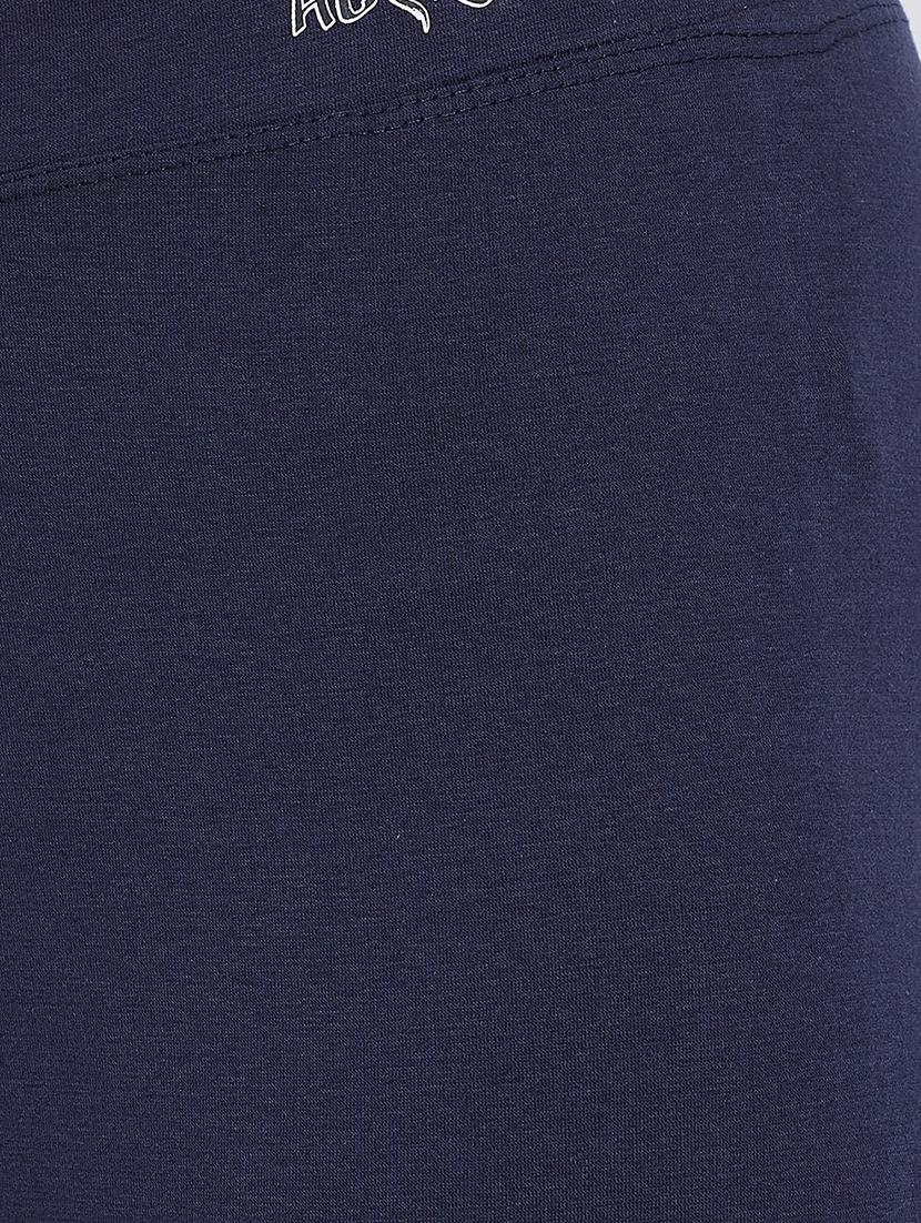mid rise sports capri - 17136280 - Standard Image - 4