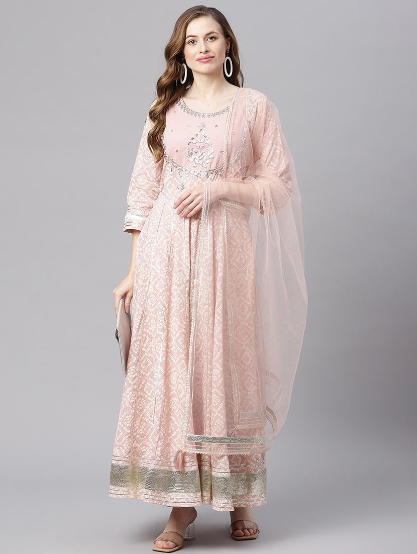 bandhani gota patti work kurta pant set with dupatta - 18160270 - Zoom Image - 3