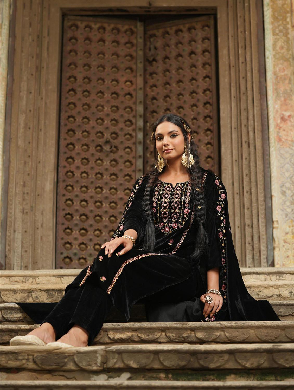 embroidered kurta pant set with dupatta - 18576148 - Standard Image - 4