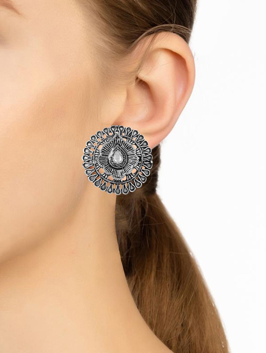 silver brass studs earring - 18743370 - Zoom Image - 3