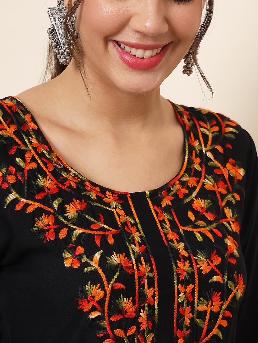 women embroidered straight kurta - 20470416 - Standard Image - 5