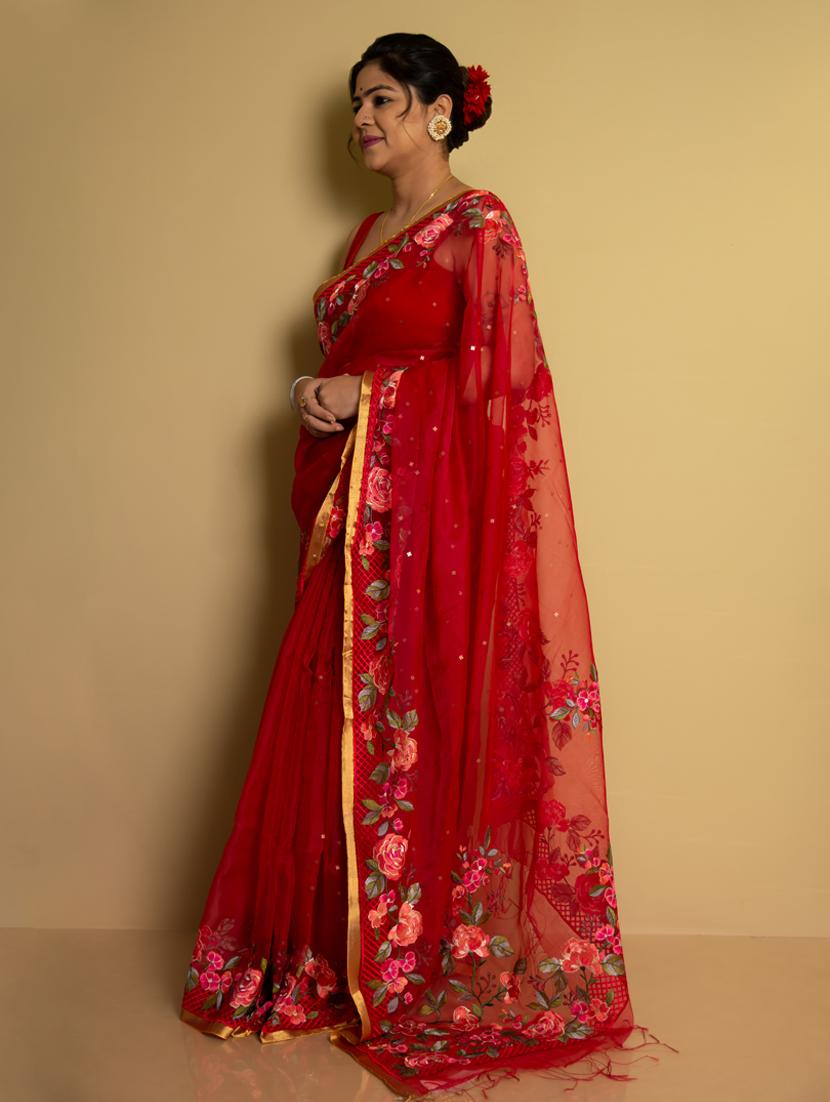 women red embroidered saree with blouse - 20726447 - Standard Image - 3