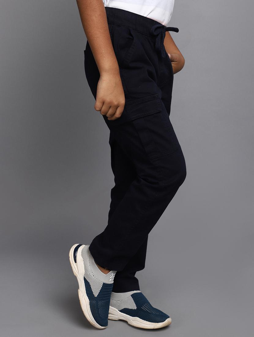 blue solids cargos - 20797927 - Standard Image - 2