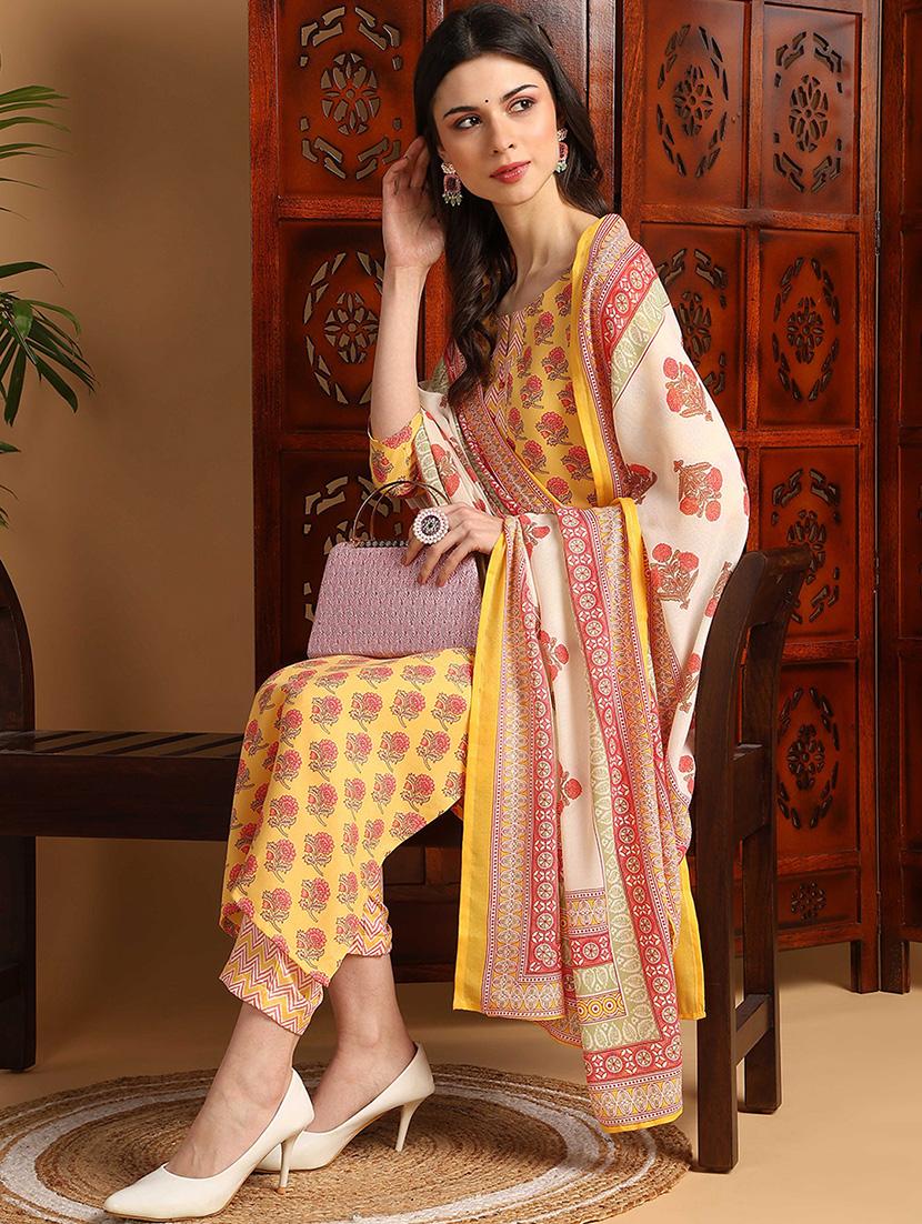 women yellow notch neck kurta pant set with dupatta - 20829986 - Zoom Image - 3