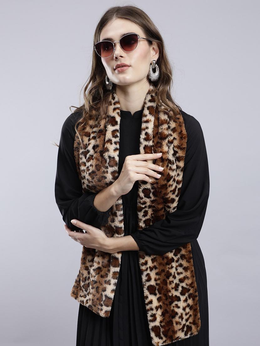 women animal printed fur muffler - 20853053 - Standard Image - 4