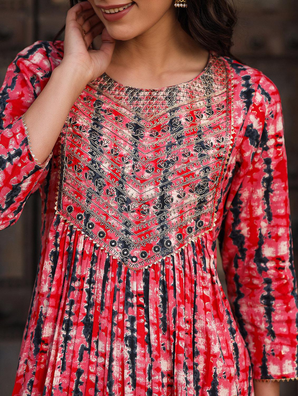 women three quarter sleeve flared kurta - 21185190 - Zoom Image - 4