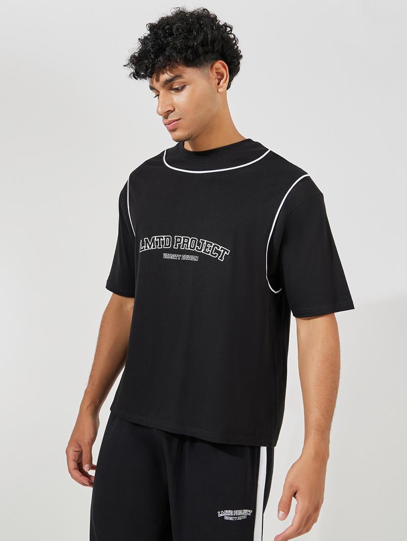 men black typographic print oversized t-shirt & track pant co-ord with side slit - 21457093 - Zoom Image - 2