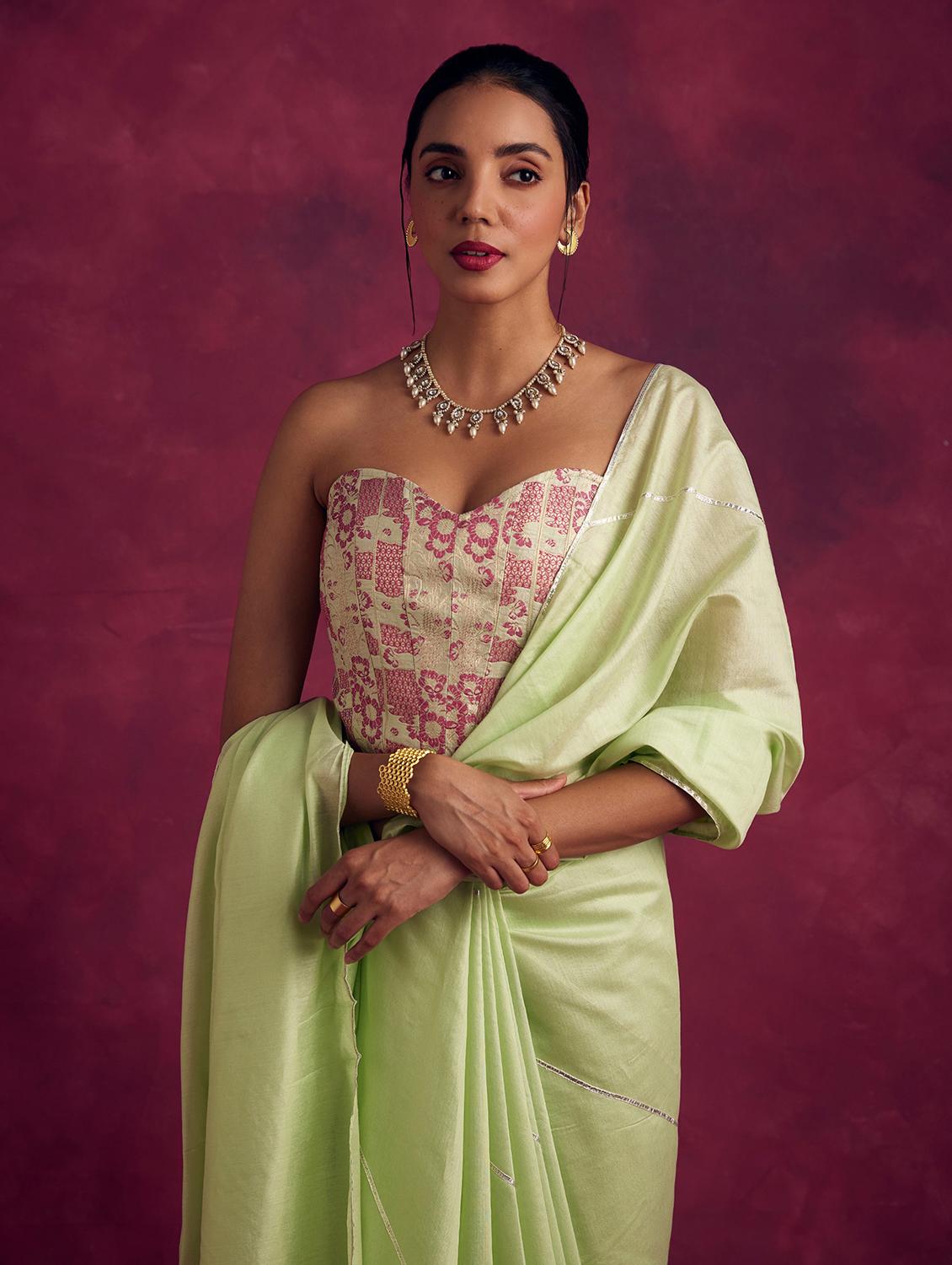 women solid plain saree - 21459954 - Zoom Image - 4