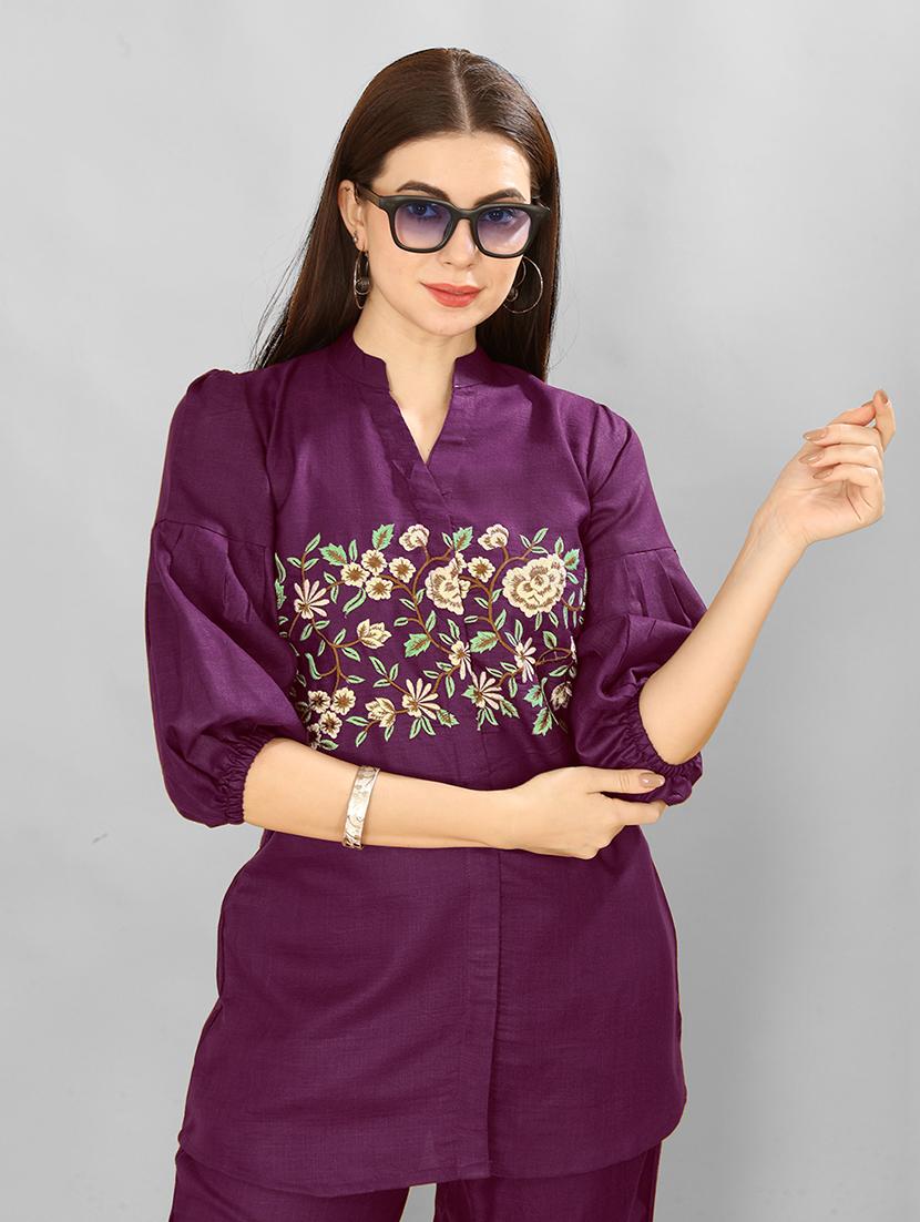 women burgundy embroidered co-ord set - 21463352 - Zoom Image - 4