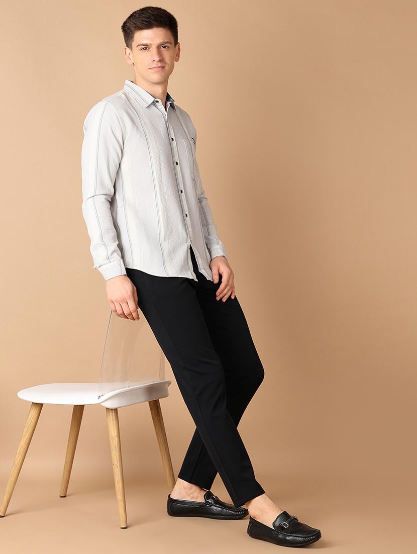 men mid-rise solid chinos casual trouser - 21492716 - Zoom Image - 4