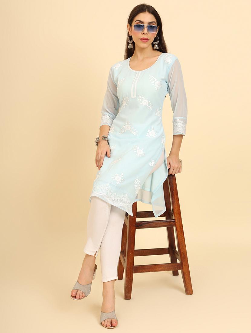 women three quarter sleeve chikankari straight kurta - 21499101 - Zoom Image - 4