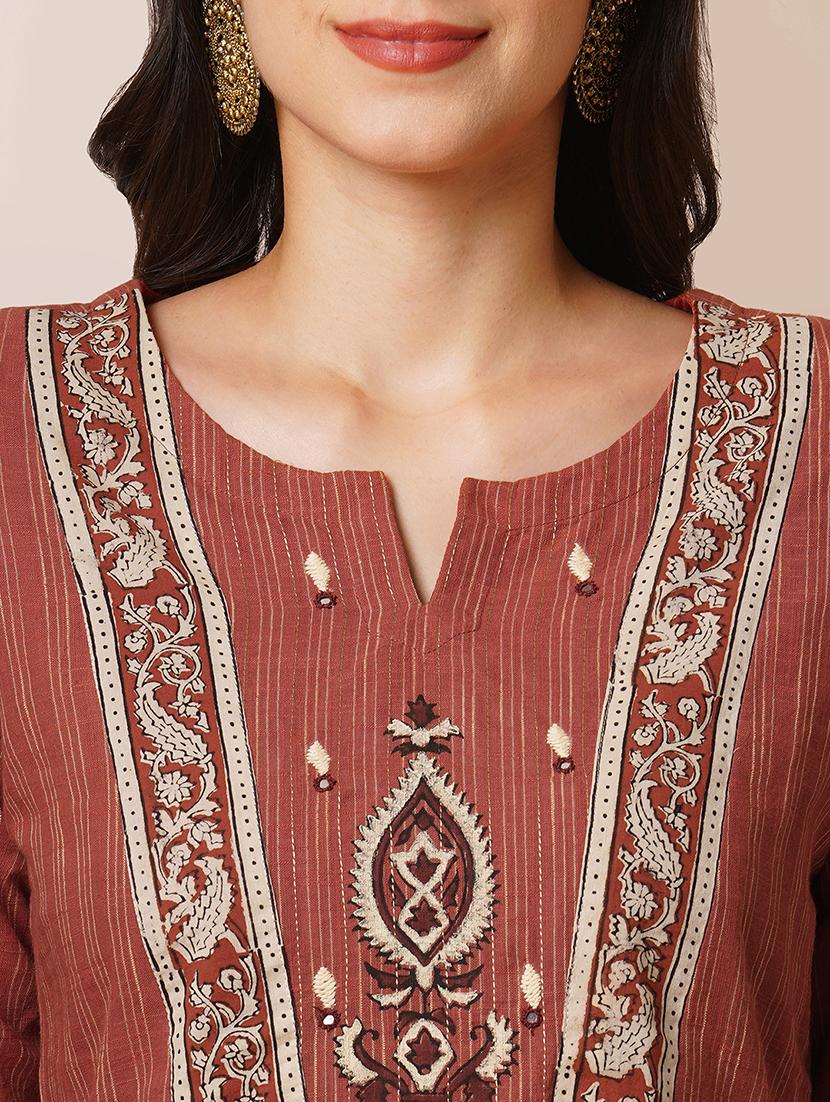 women brown notch neck straight kurta - 21521908 - Zoom Image - 4