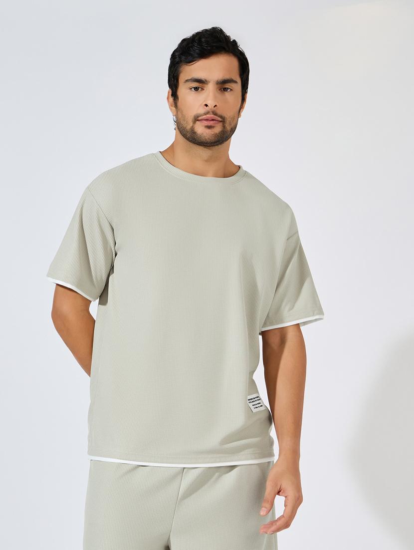 men self design round neck co-ord sets - 21618061 - Standard Image - 2