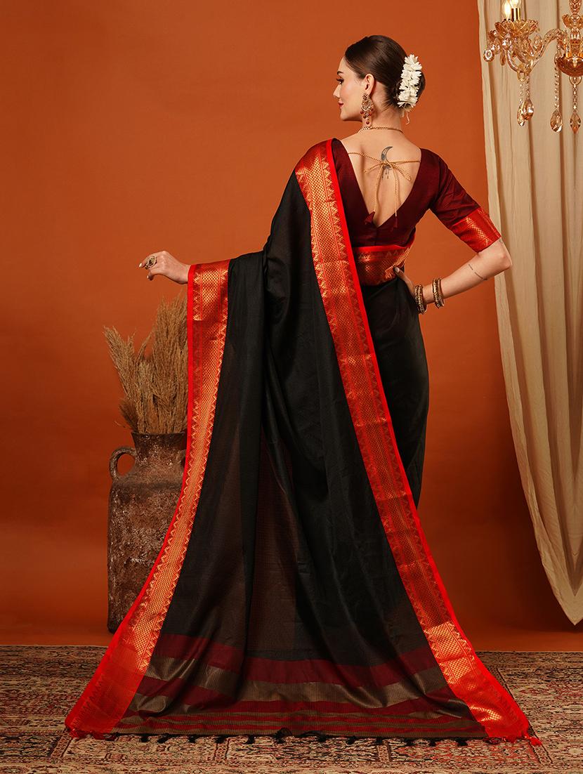 women solid bordered saree - 21649522 - Zoom Image - 2